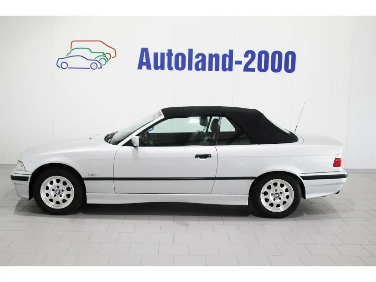 BMW 318 i Cabrio Exclusiv Edition*Klima*Original*, foto 3