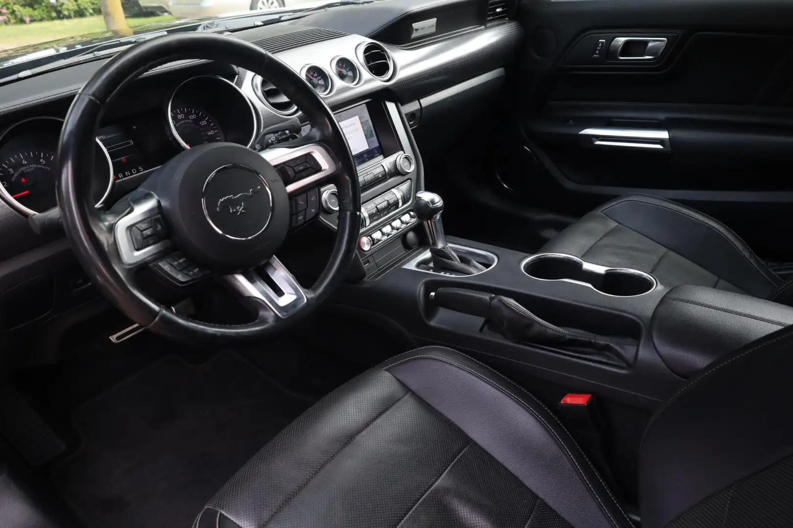 Ford Mustang Fastback 5.0 V8 GT Aut. | Performance Pack | Histo Grau - 2