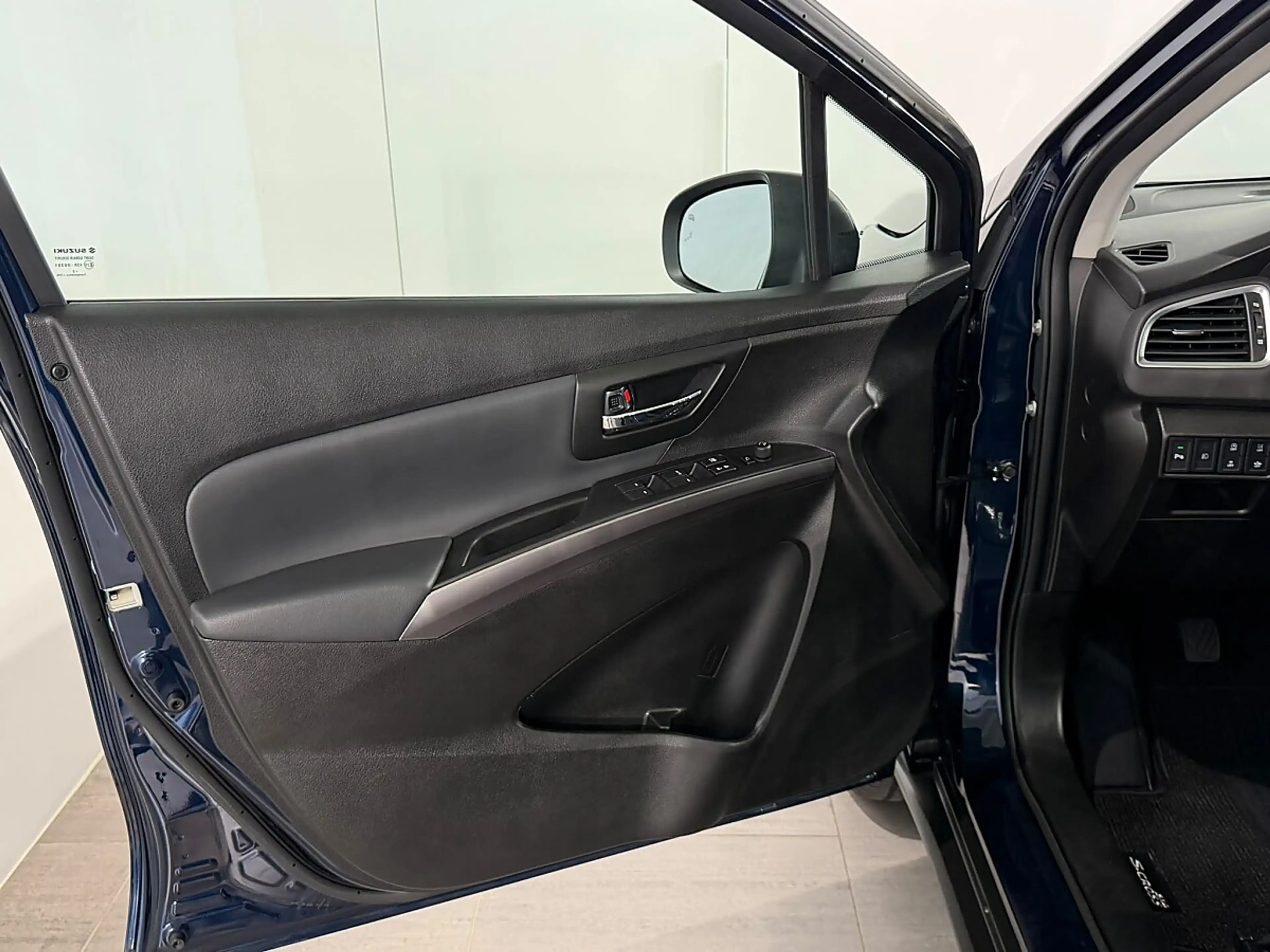 Suzuki S-Cross 1,4 GL+ DITC Hybrid ALLGRIP flash — photo 10