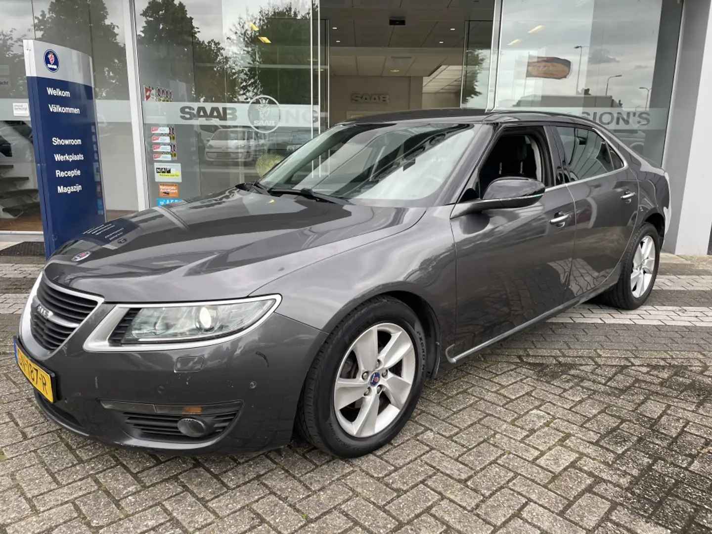 Saab 9-5 2.0TiD 160pk Vector Šedá - 1