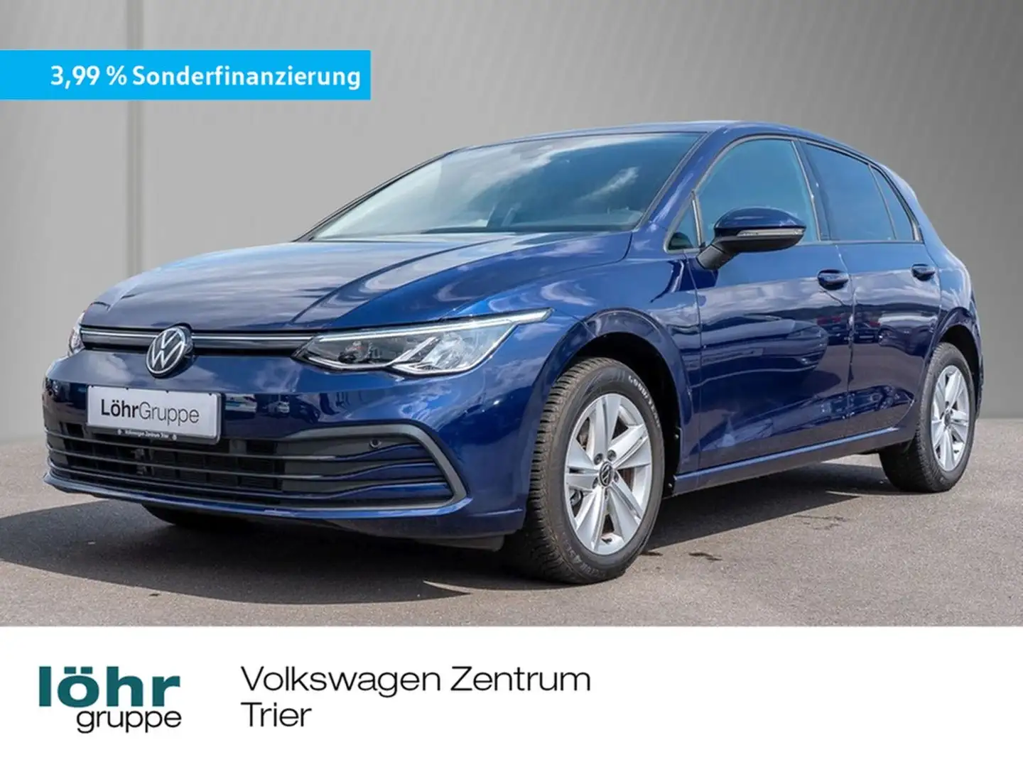 Volkswagen Golf VIII 1.5eTSI DSG Life Business Premium, ZGV Blau - 1