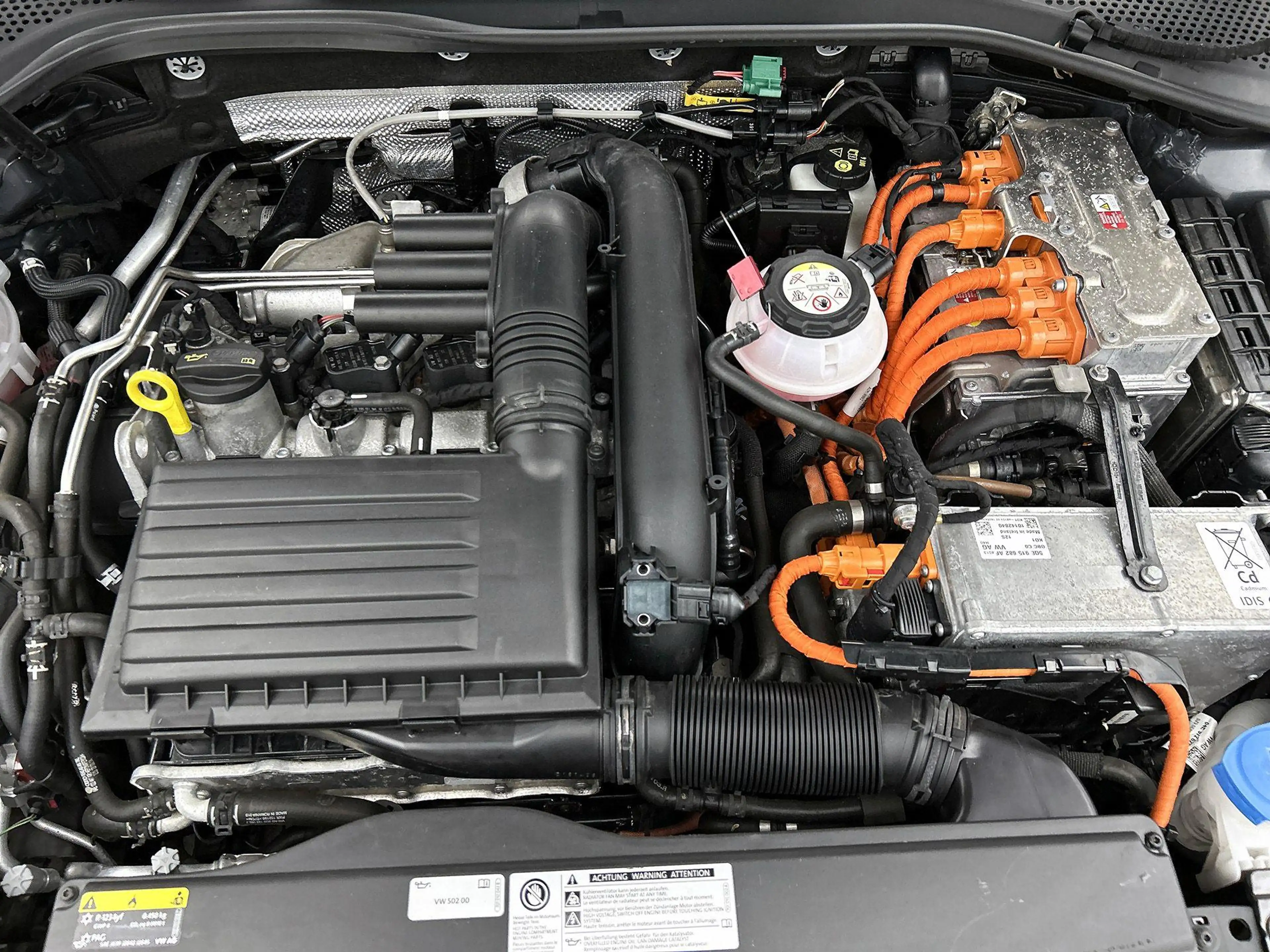 Volkswagen Golf GTE 1.4 TSI PHEV | Automaat | Climate Control | Achter — photo 9