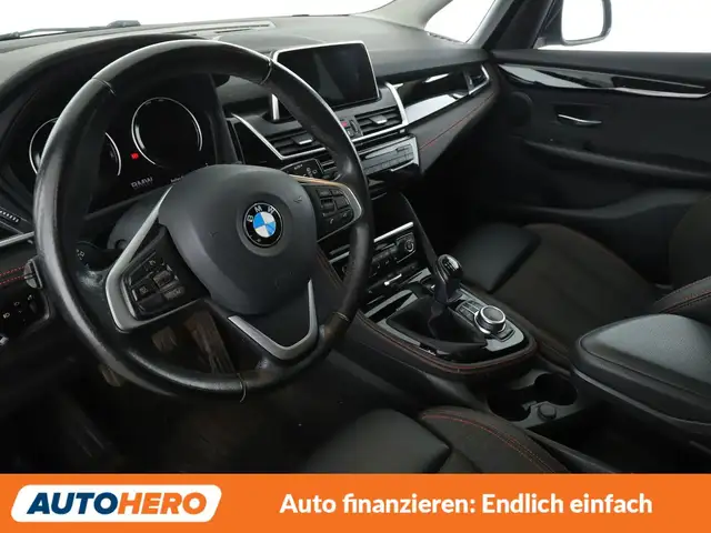 BMW 2 Series view 11