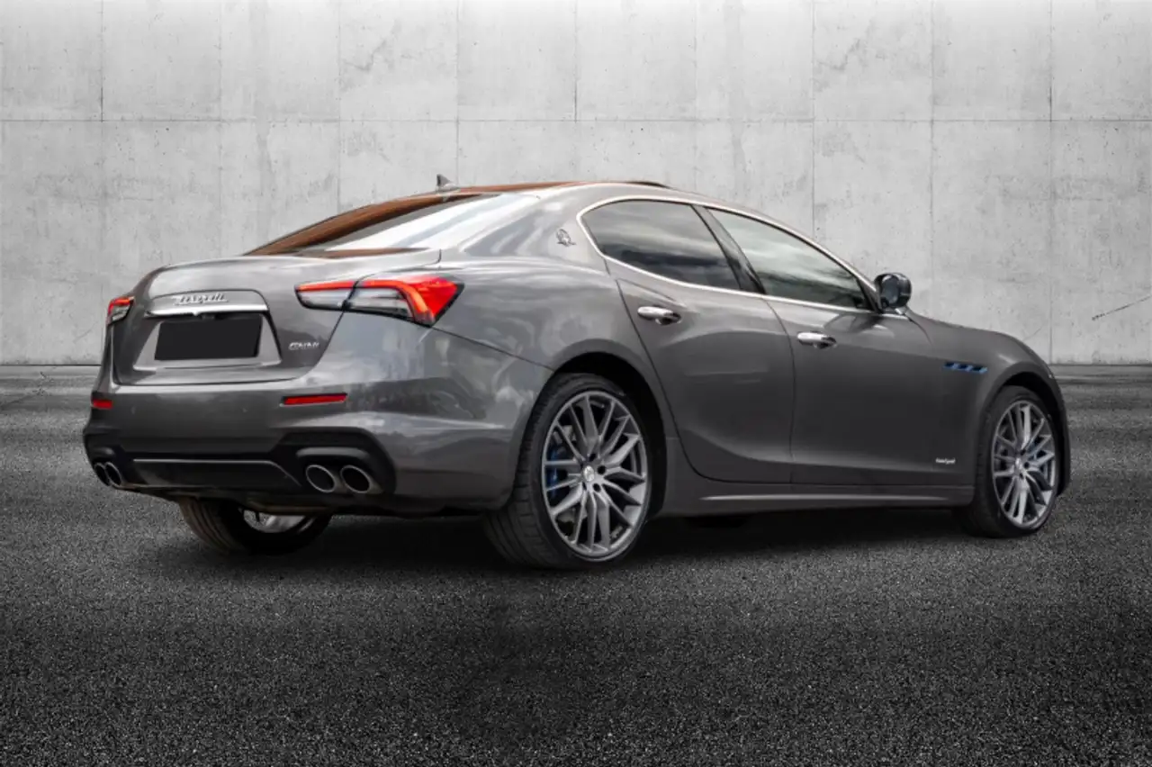 Maserati Ghibli 2021