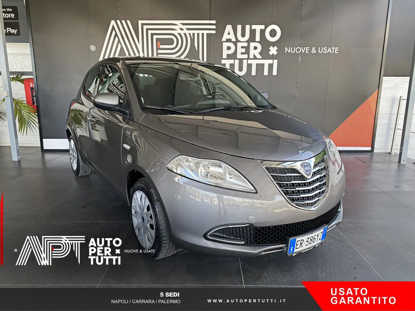 Lancia Ypsilon Ypsilon 1.2 8v Gold 69cv Grigio - 2
