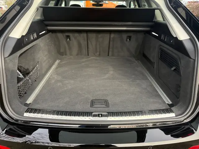 Audi S6 view 11