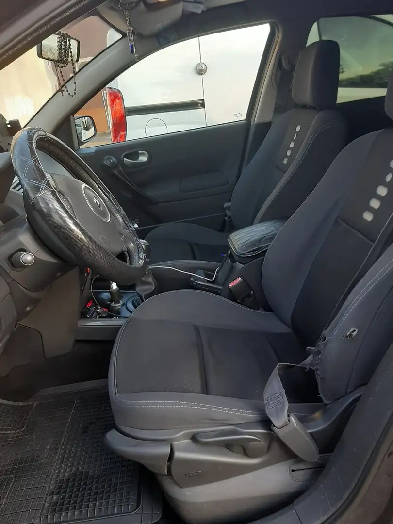 Renault Megane Grandtour 1.9 dci Serie Speciale Extreme - 2