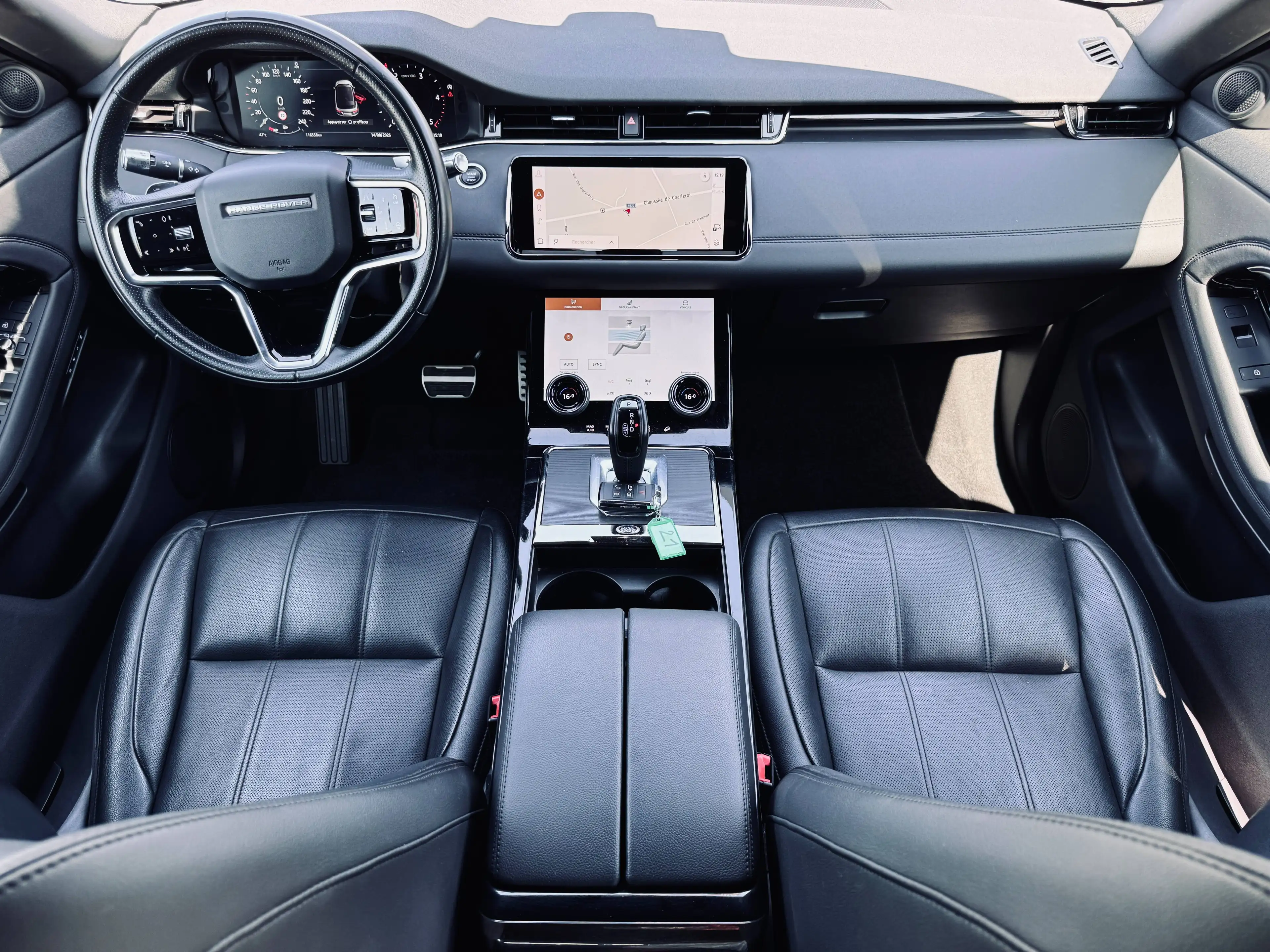 Land Rover Range Rover Evoque Evoque 2.0 TD4 4WD R-Dynamic, TVA Recuperable. Automatique. — photo 3