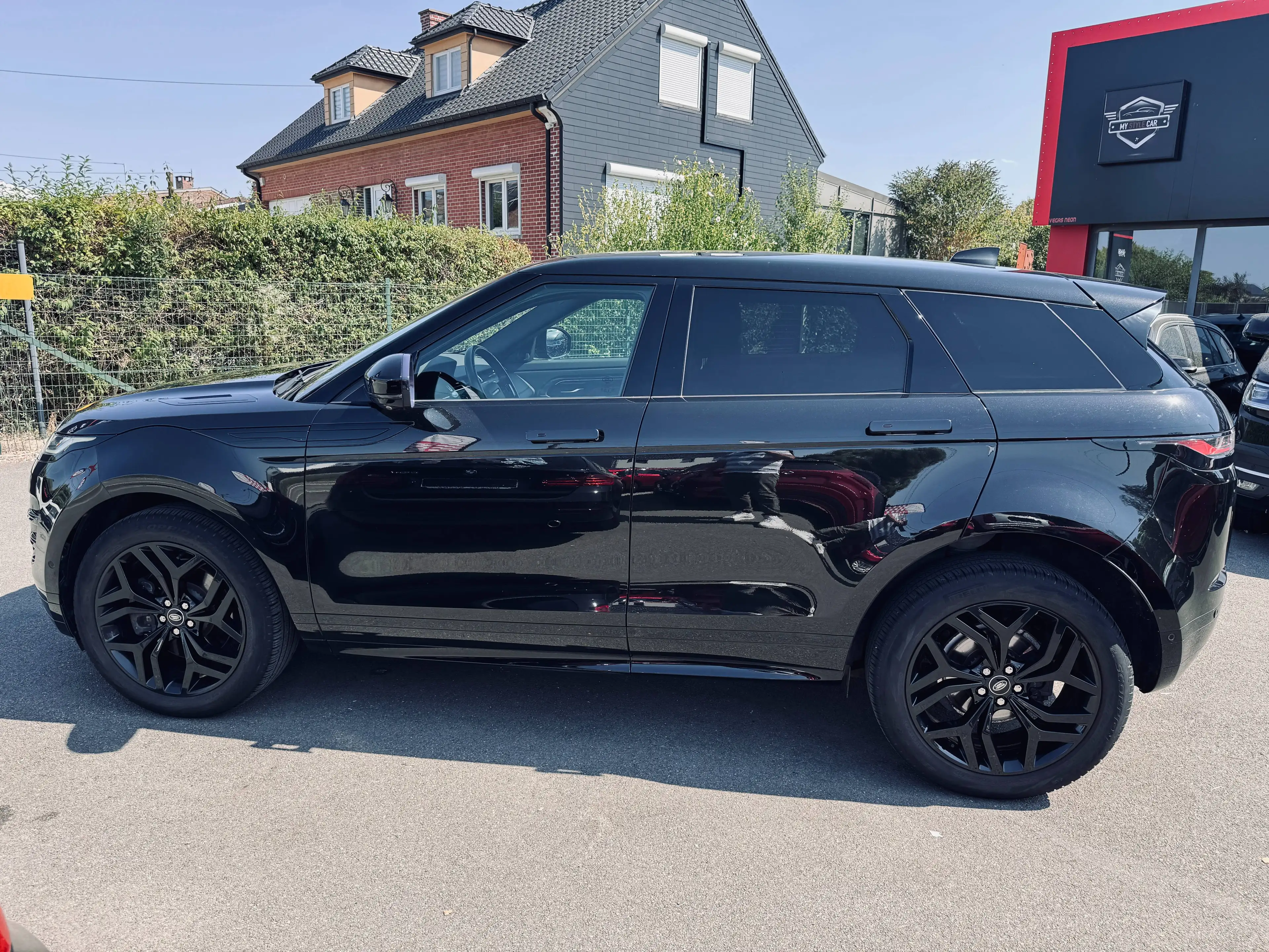 Land Rover Range Rover Evoque Evoque 2.0 TD4 4WD R-Dynamic, TVA Recuperable. Automatique. — photo 11