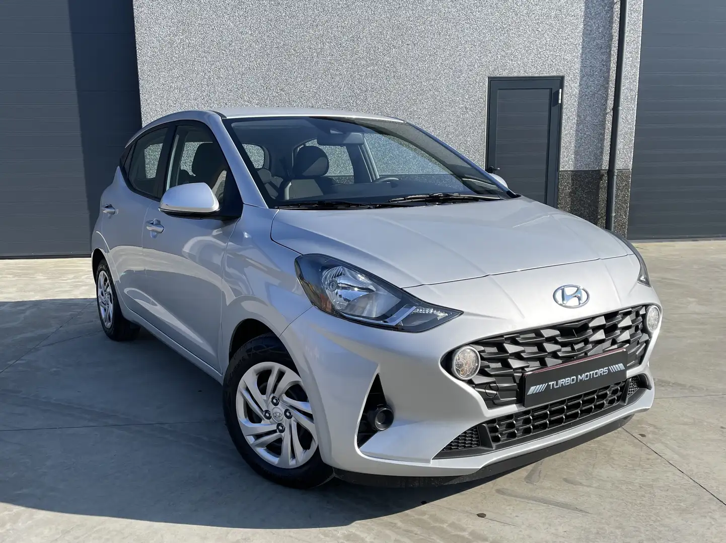 Hyundai i10 1.0i Twist Silver - 1