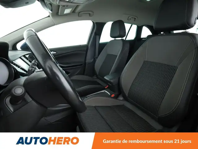 Opel Astra view 10