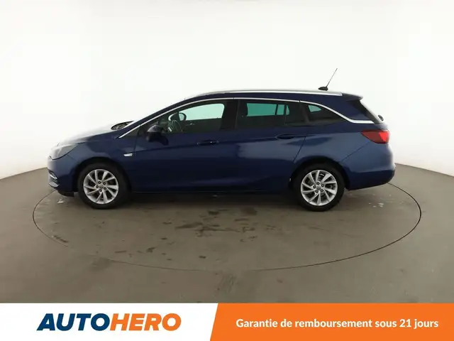 Opel Astra view 3