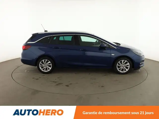 Opel Astra view 7