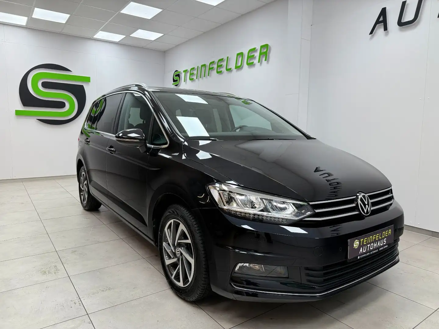 Volkswagen Touran 1.5TSI Highline BMT DSG/7 SITZER/AHK/KAME Noir - 1