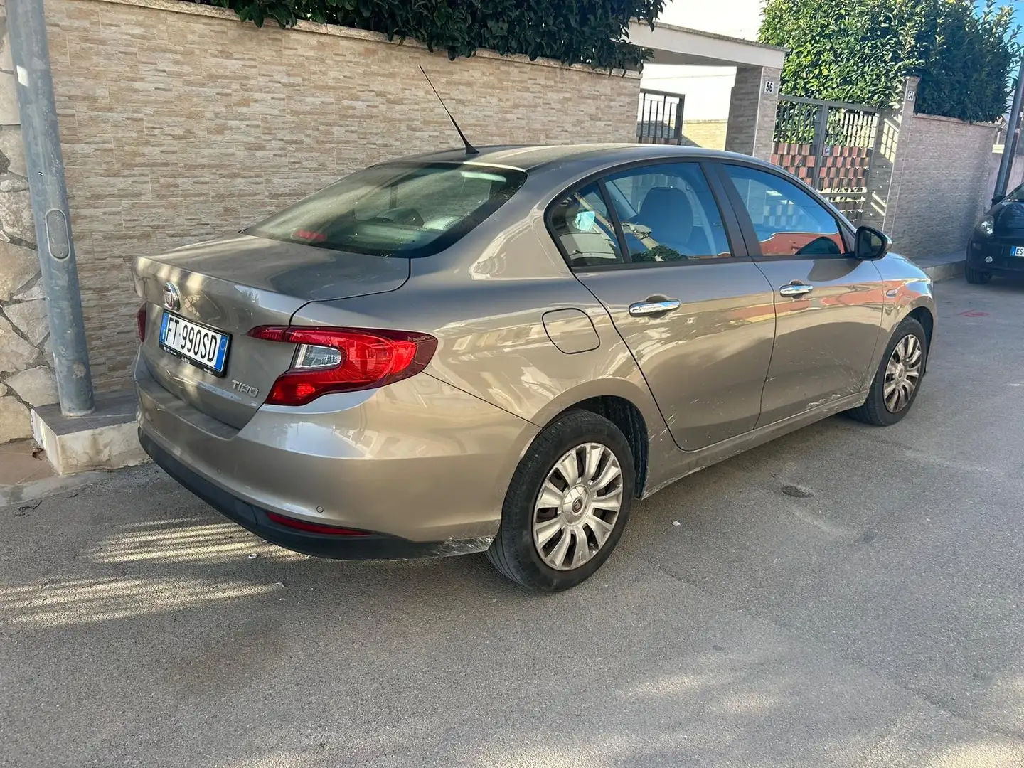 Fiat Tipo Tipo 4 porte II 2016 5p 1.6 mjt Opening  120cv Бежевый  - 2