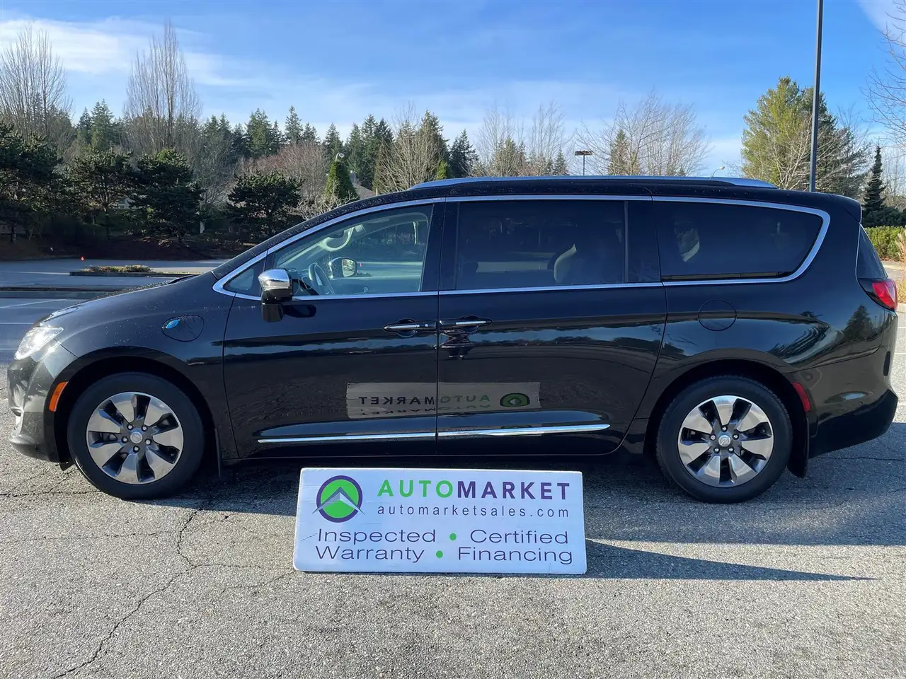 Chrysler Pacifica снимка Chrysler Pacifica