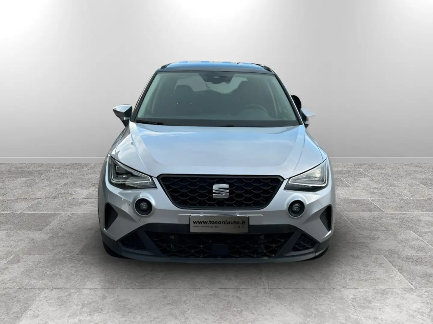 SEAT Arona 1.0 ecotsi Style 110cv Argento - 2