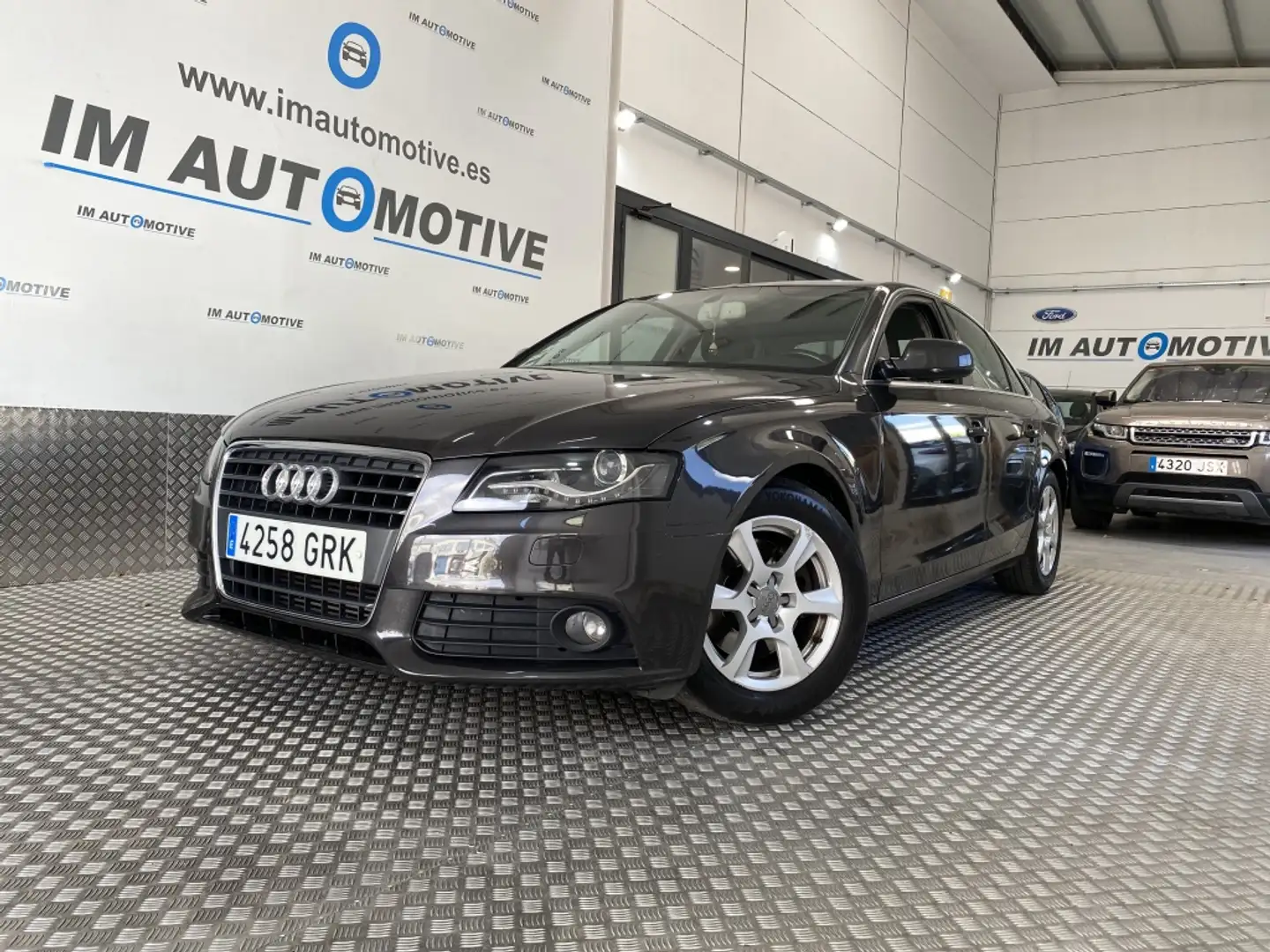 Audi A4 2.0TDI DPF 143 Gris - 1