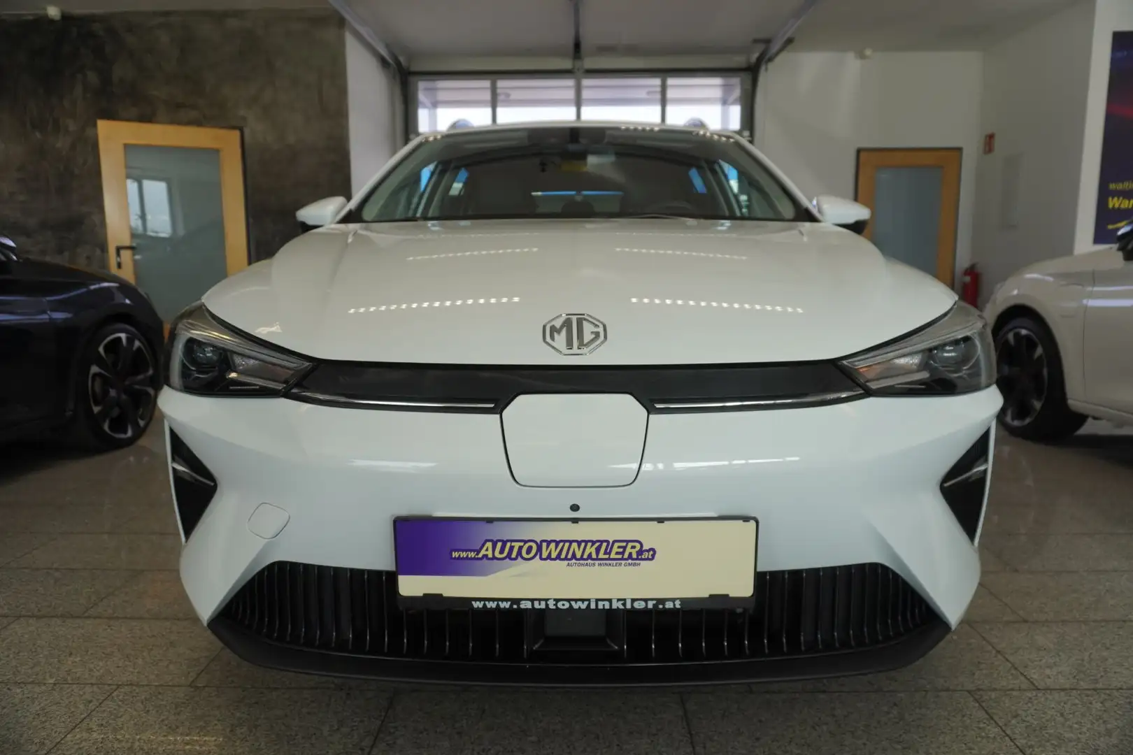 MG MG5 EV Luxury 50,3kWh ACC/LED/Navi Weiß - 2