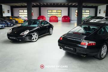 996.1 Carrera 4 Manual - Only serviced by Porsche