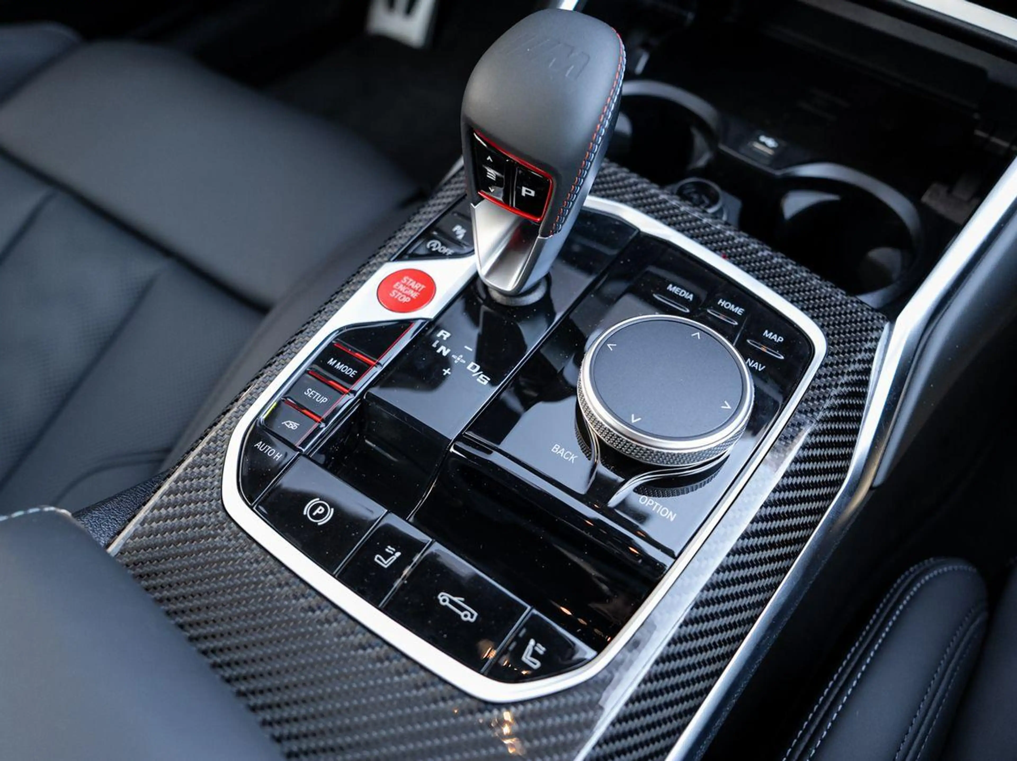 BMW M4 Competition xDrive Cabrio ACC Sitzlüft Carbon — photo 15