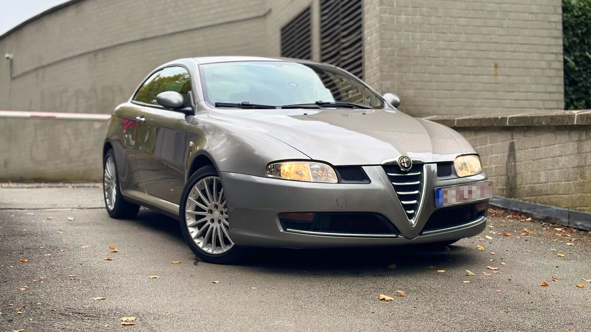 Alfa Romeo GT 2.0 JTS Distinctive **EXCEPTIONNEL** - 1