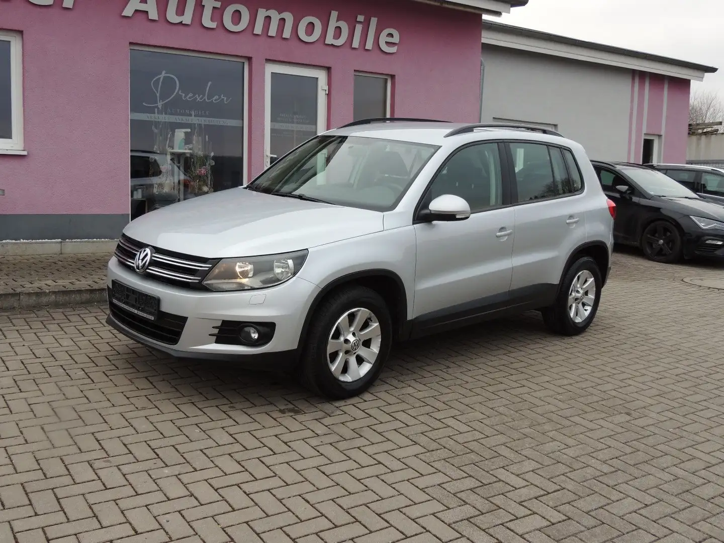 Volkswagen Tiguan Trend & Fun BMT Argent - 2