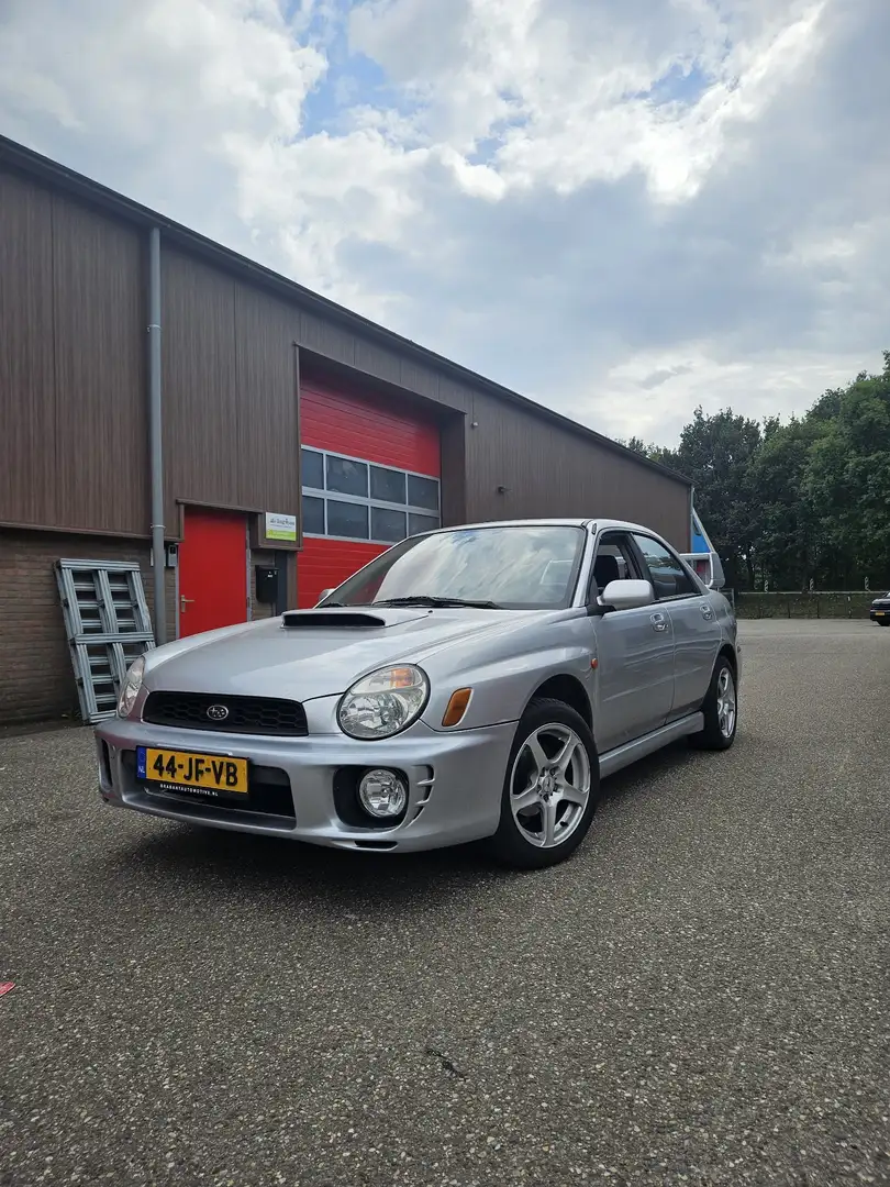 Subaru Impreza 1.6 TS AWD Grijs - 1