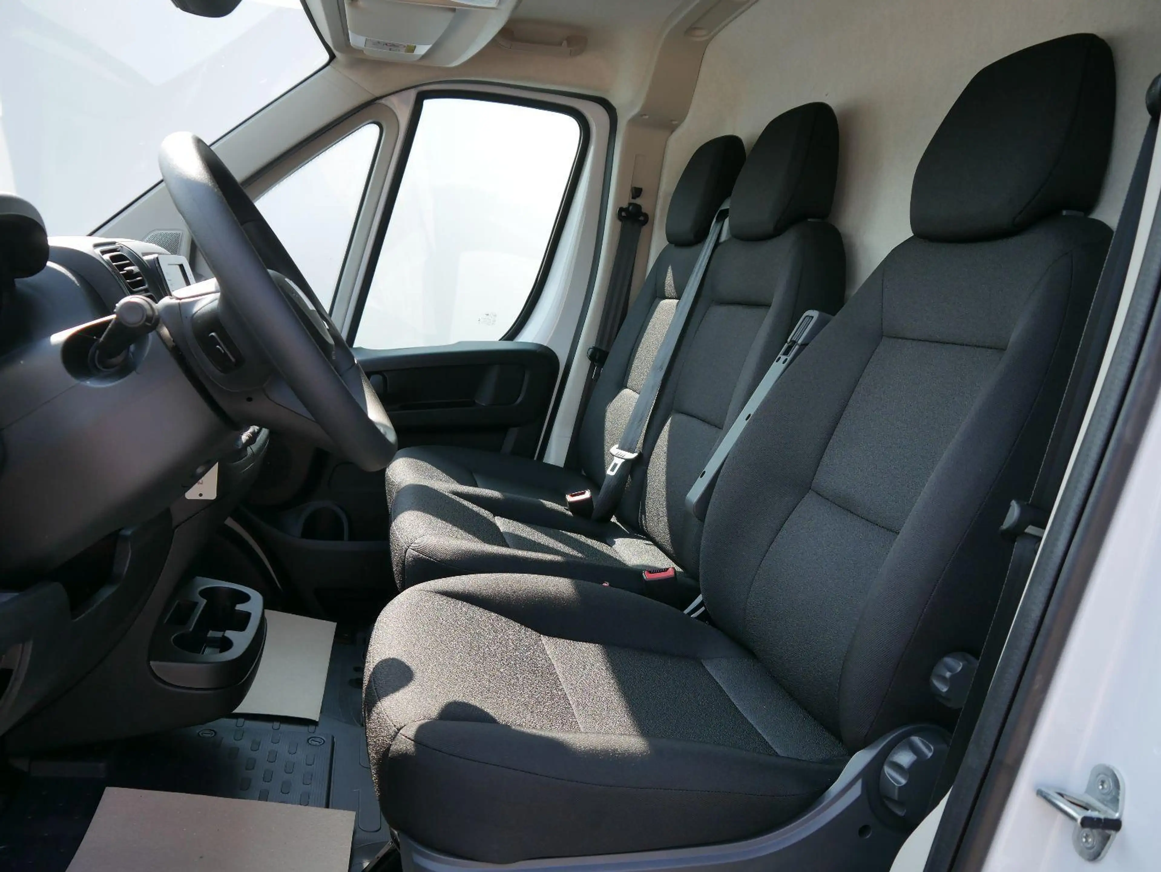 Fiat Ducato L3H2 *3-SITZER*15 ZOLL*PDC*LED*RÜCKFAHRKAMERA*D... — photo 5