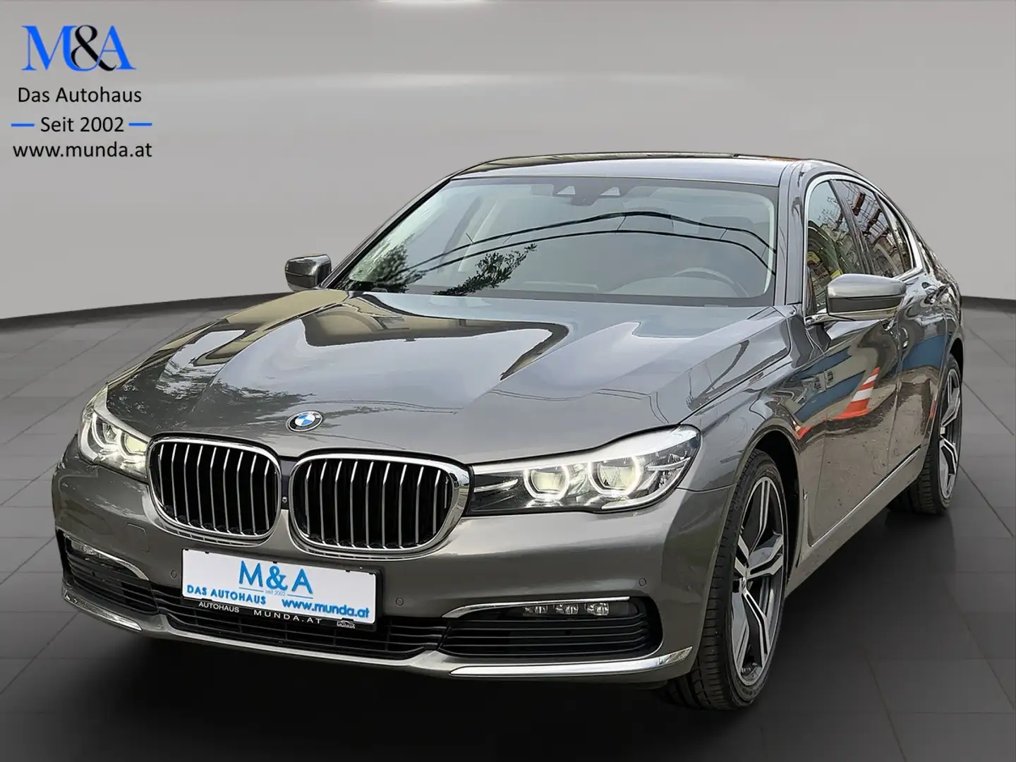 BMW 730 7er Grau - 1