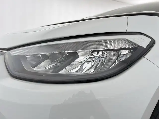 Volkswagen Id.3 view 6