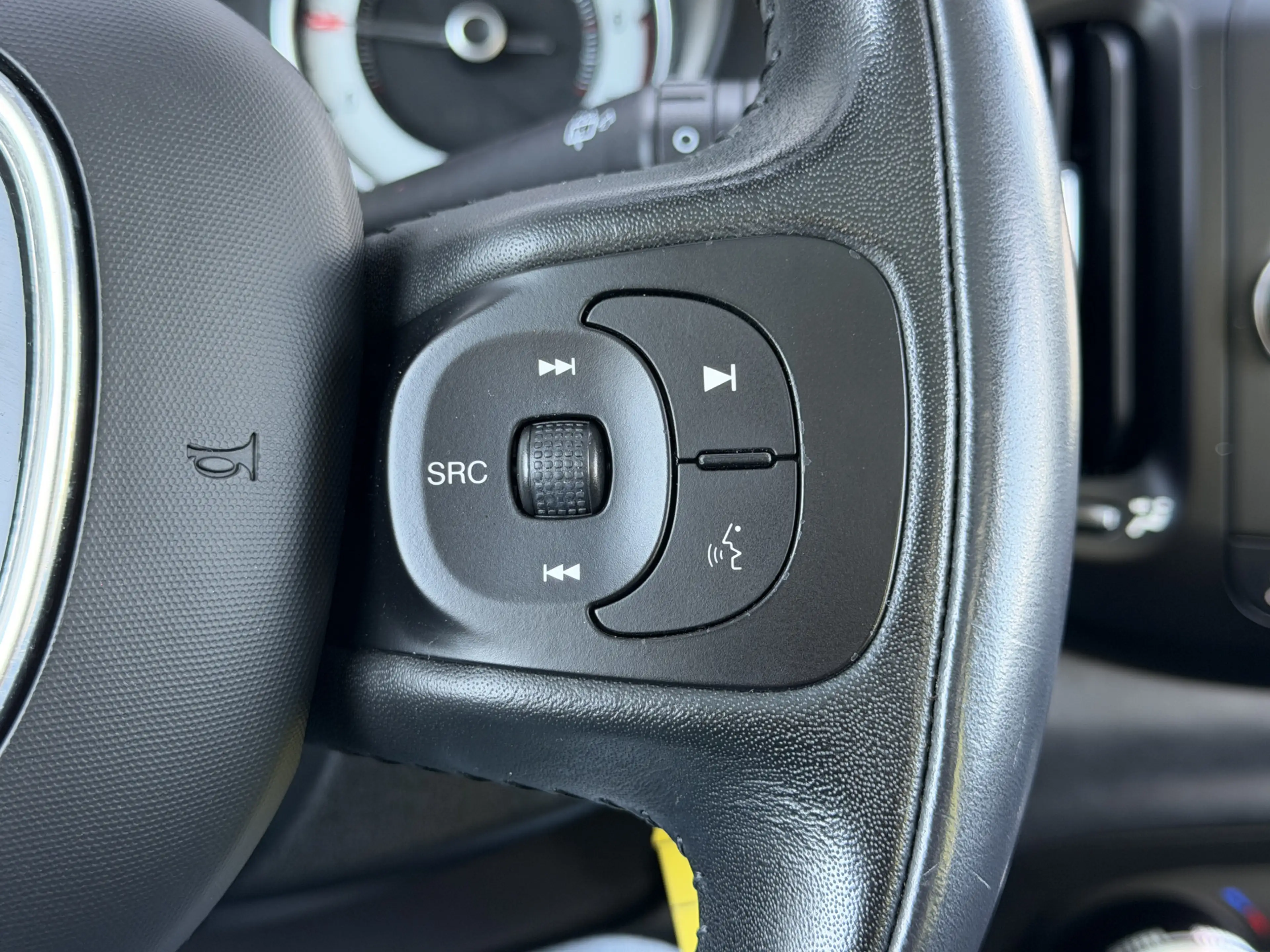 Fiat 500L BWJ 2014 | 0.9 105 PK Lounge | PANO DAK | CLIMA | — photo 7