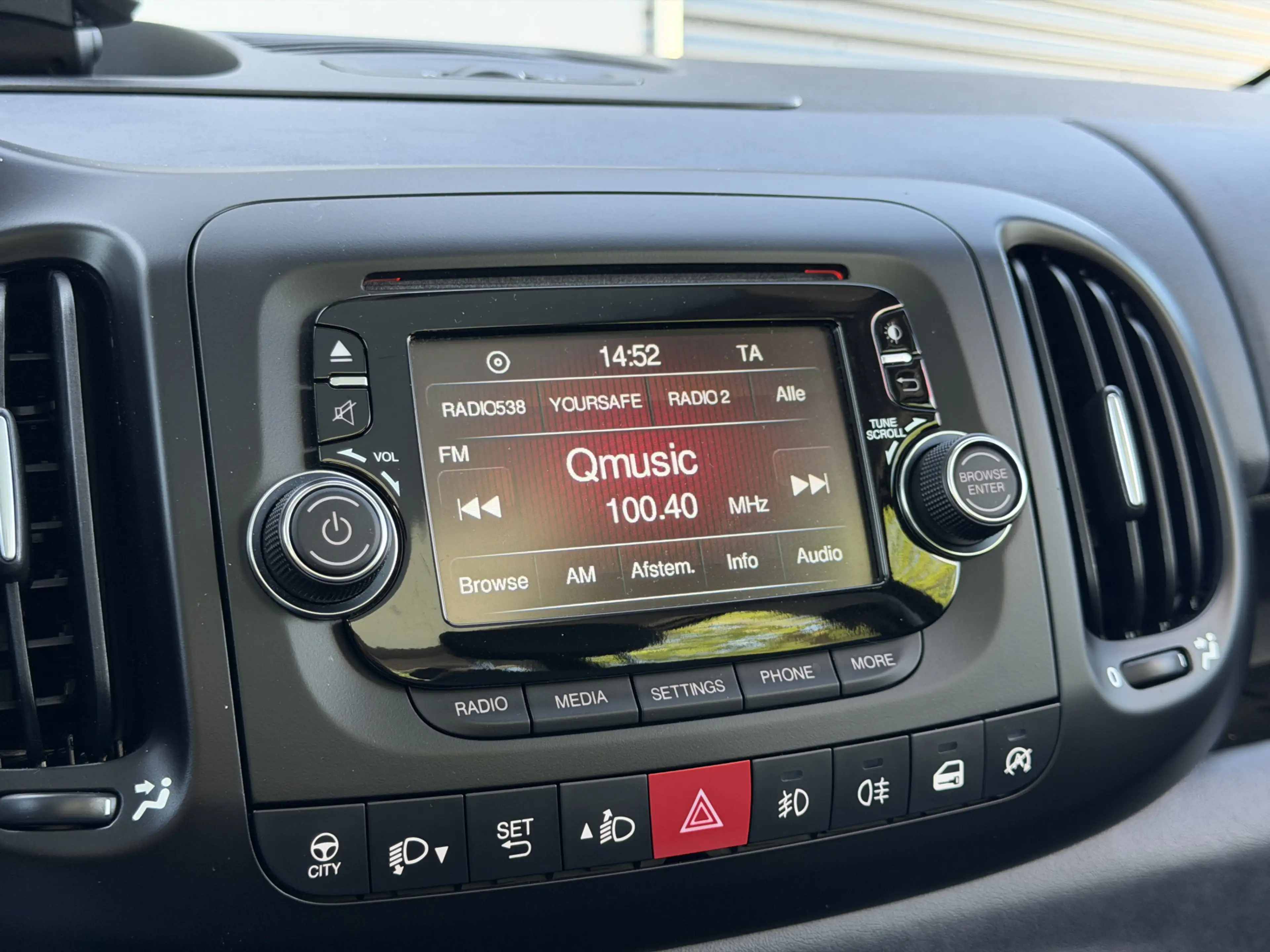 Fiat 500L BWJ 2014 | 0.9 105 PK Lounge | PANO DAK | CLIMA | — photo 8