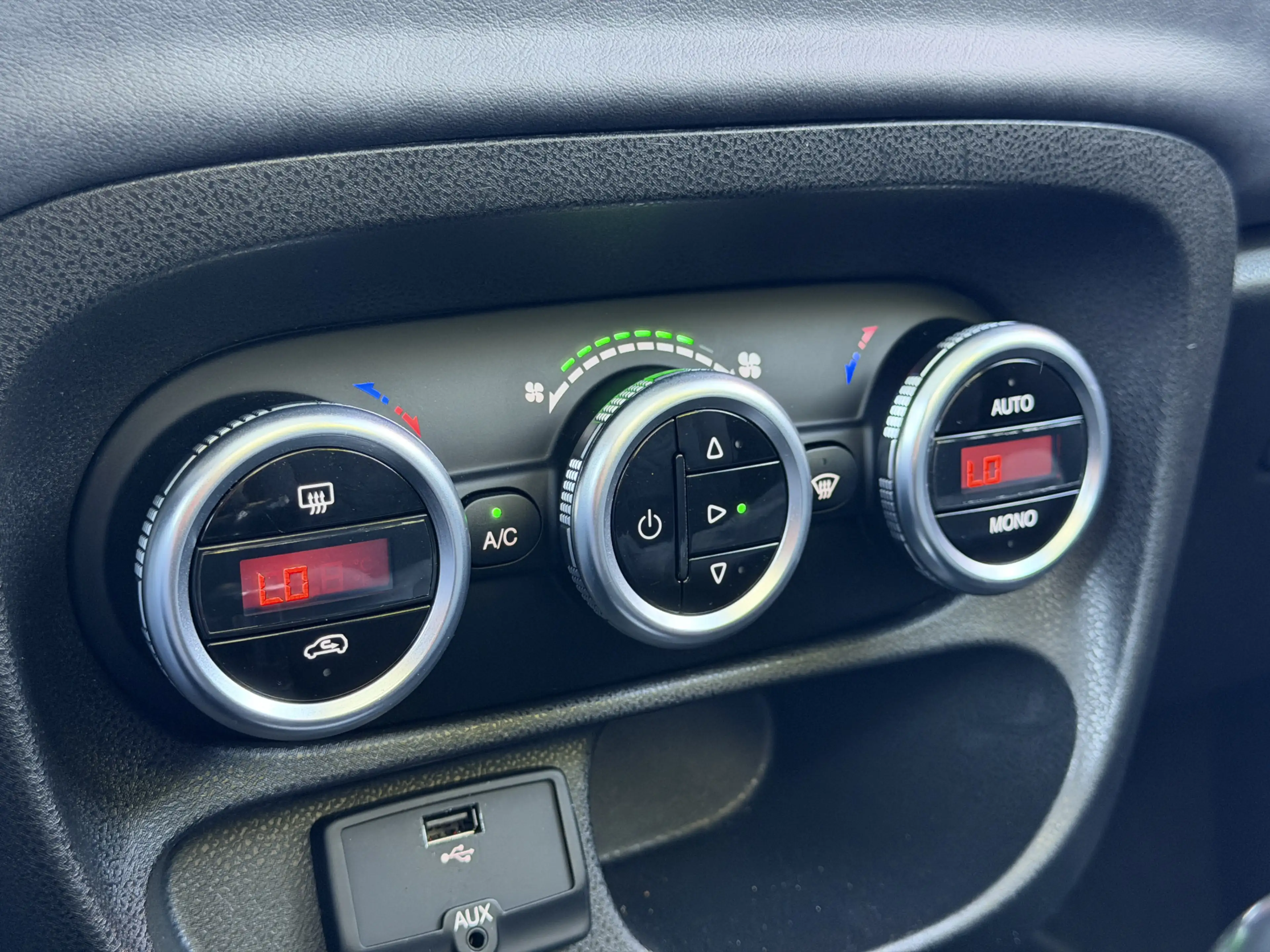 Fiat 500L BWJ 2014 | 0.9 105 PK Lounge | PANO DAK | CLIMA | — photo 10