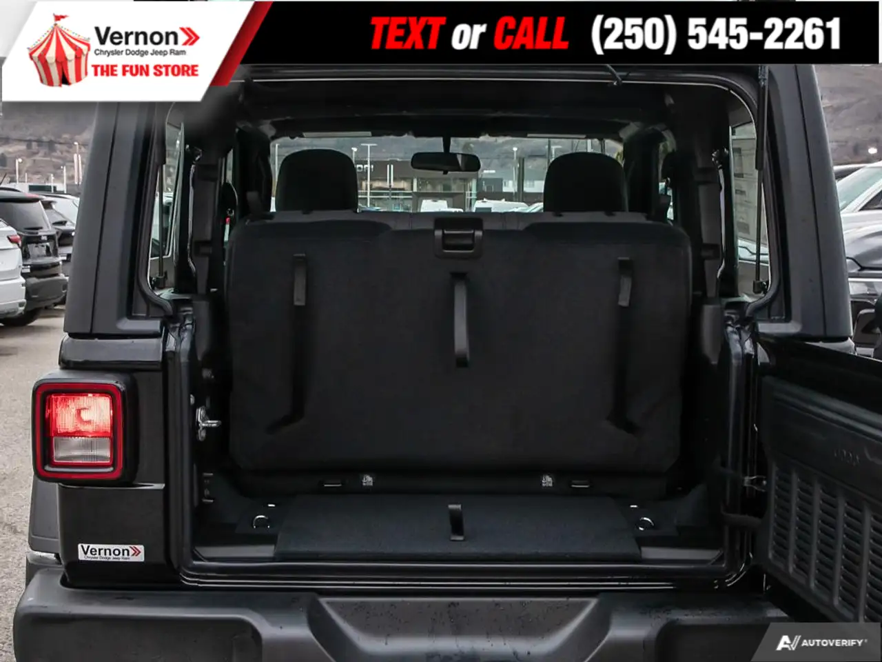 Jeep Wrangler photo Jeep Wrangler