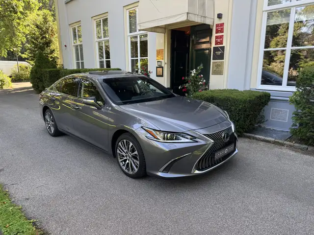 Lexus ES 300 300h Preference Line Business