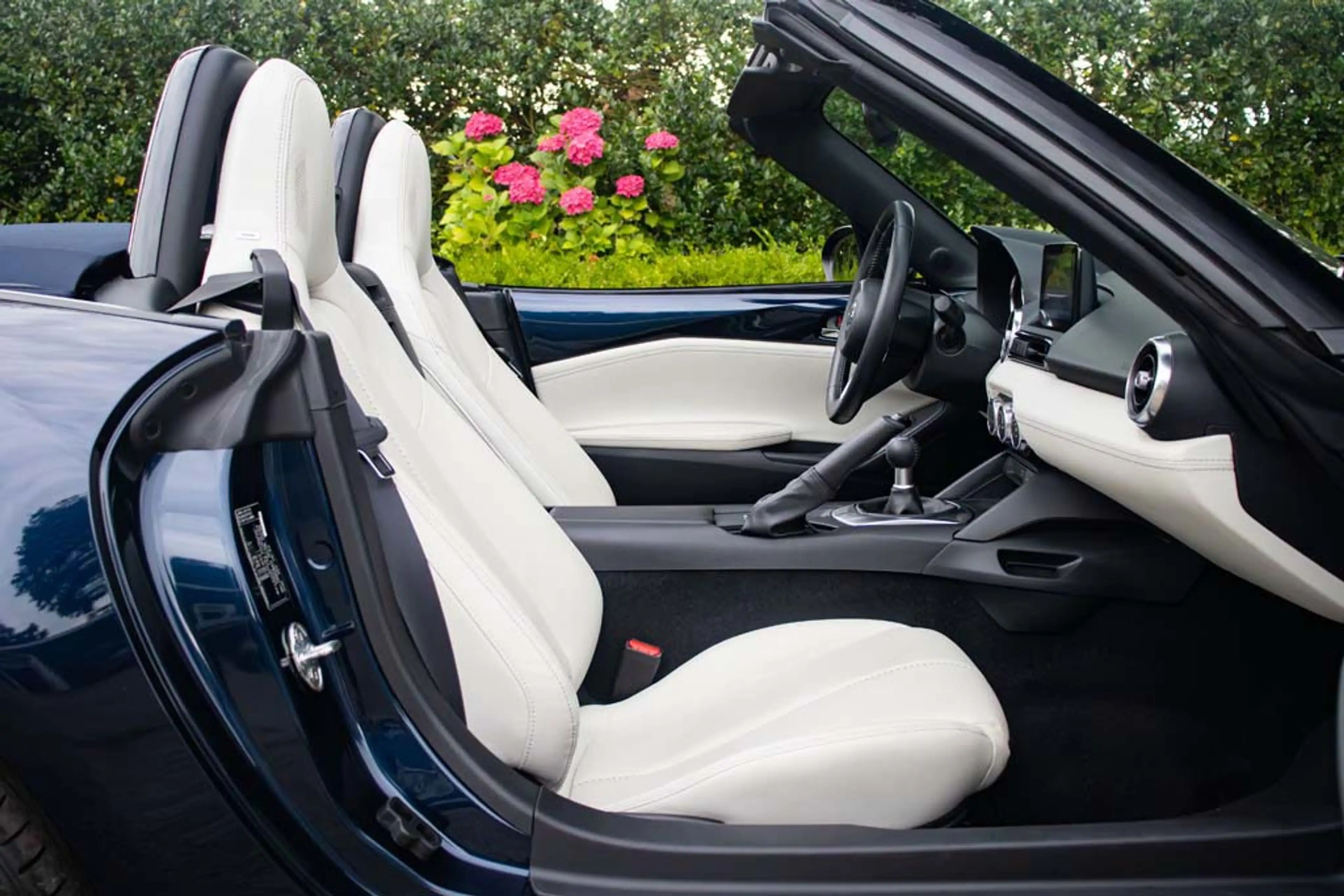 Mazda MX-5 NDRF 2.0l SkyActiv-G 184 GT-M Deep Crystal Blue Mi — photo 15