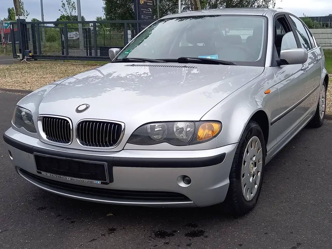 BMW 320