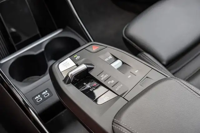 BMW 2 Series view 13