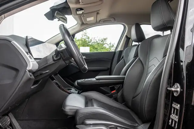 BMW 2 Series view 8