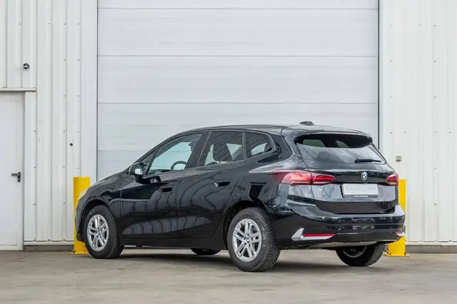 BMW 2 Series view 5