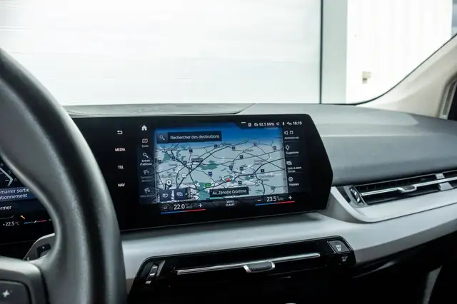 BMW 2 Series view 11