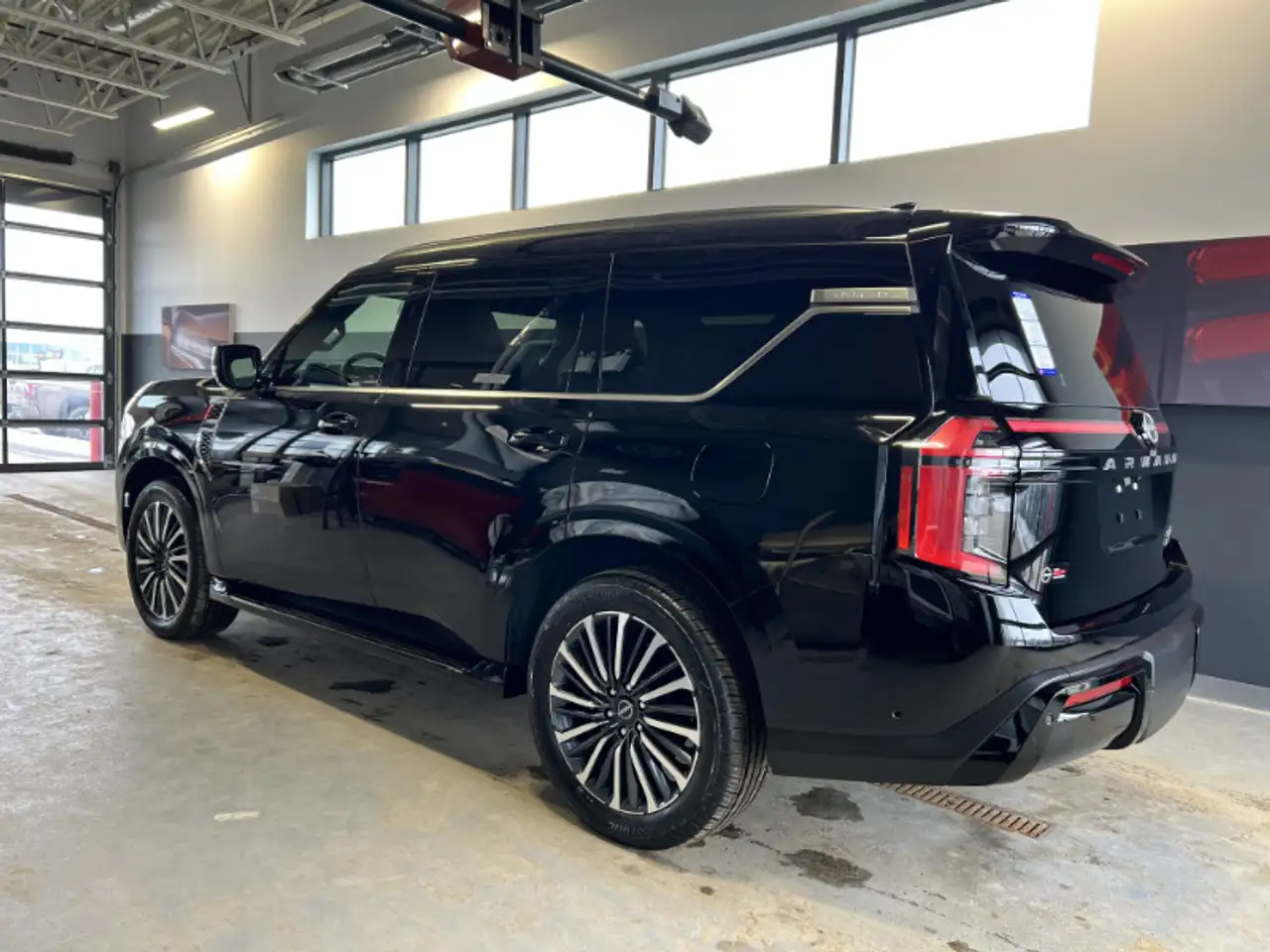 Nissan Armada снимка Nissan Armada