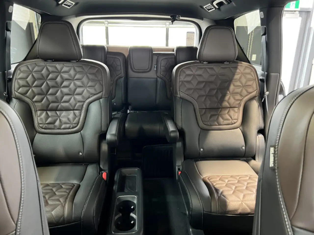 Nissan Armada снимка Nissan Armada
