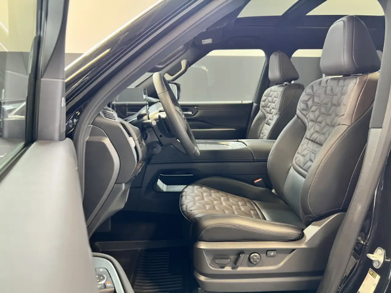 Nissan Armada снимка Nissan Armada