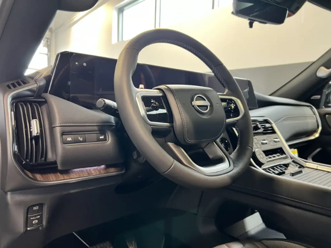 Nissan Armada снимка Nissan Armada
