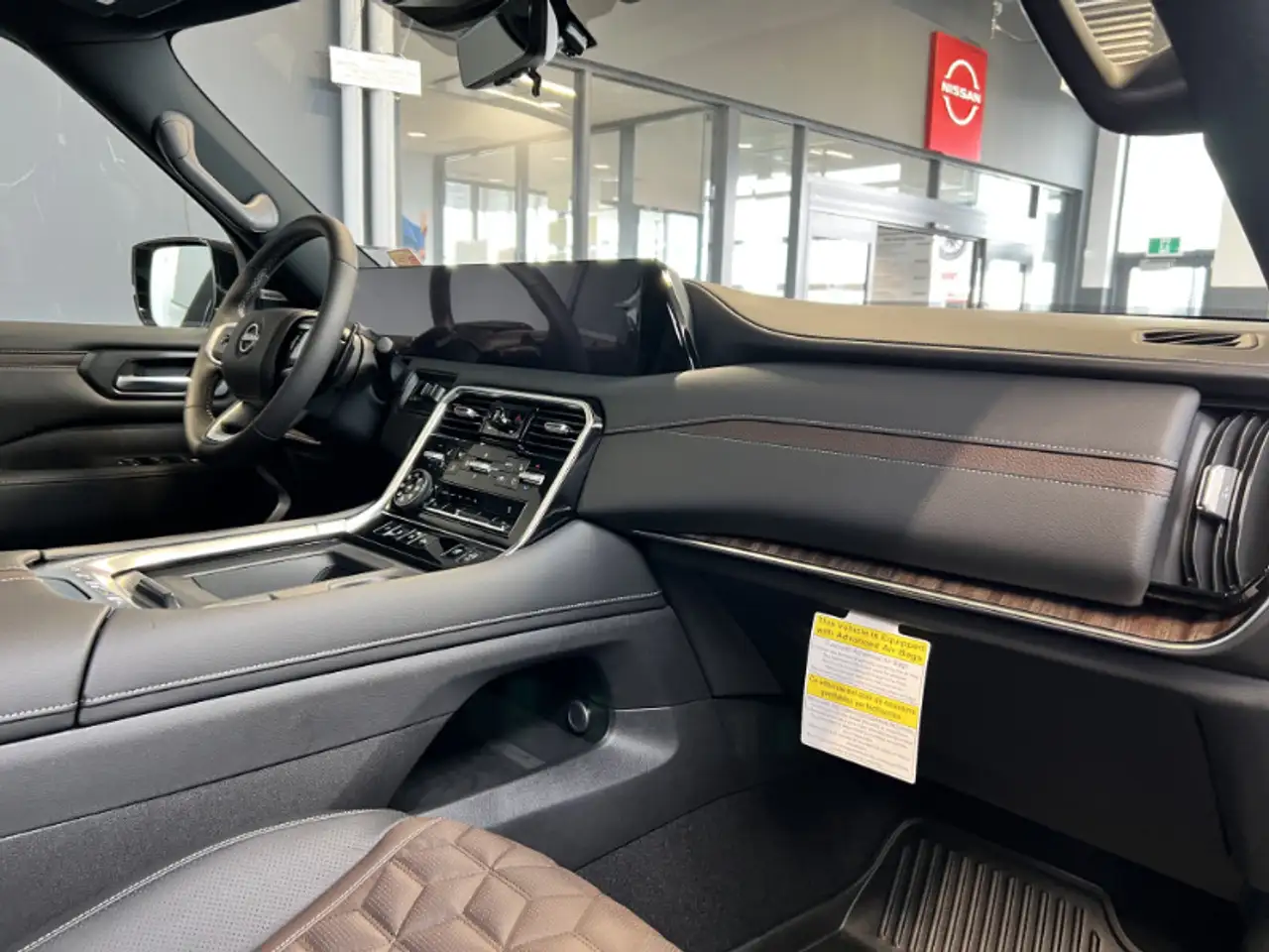 Nissan Armada снимка Nissan Armada