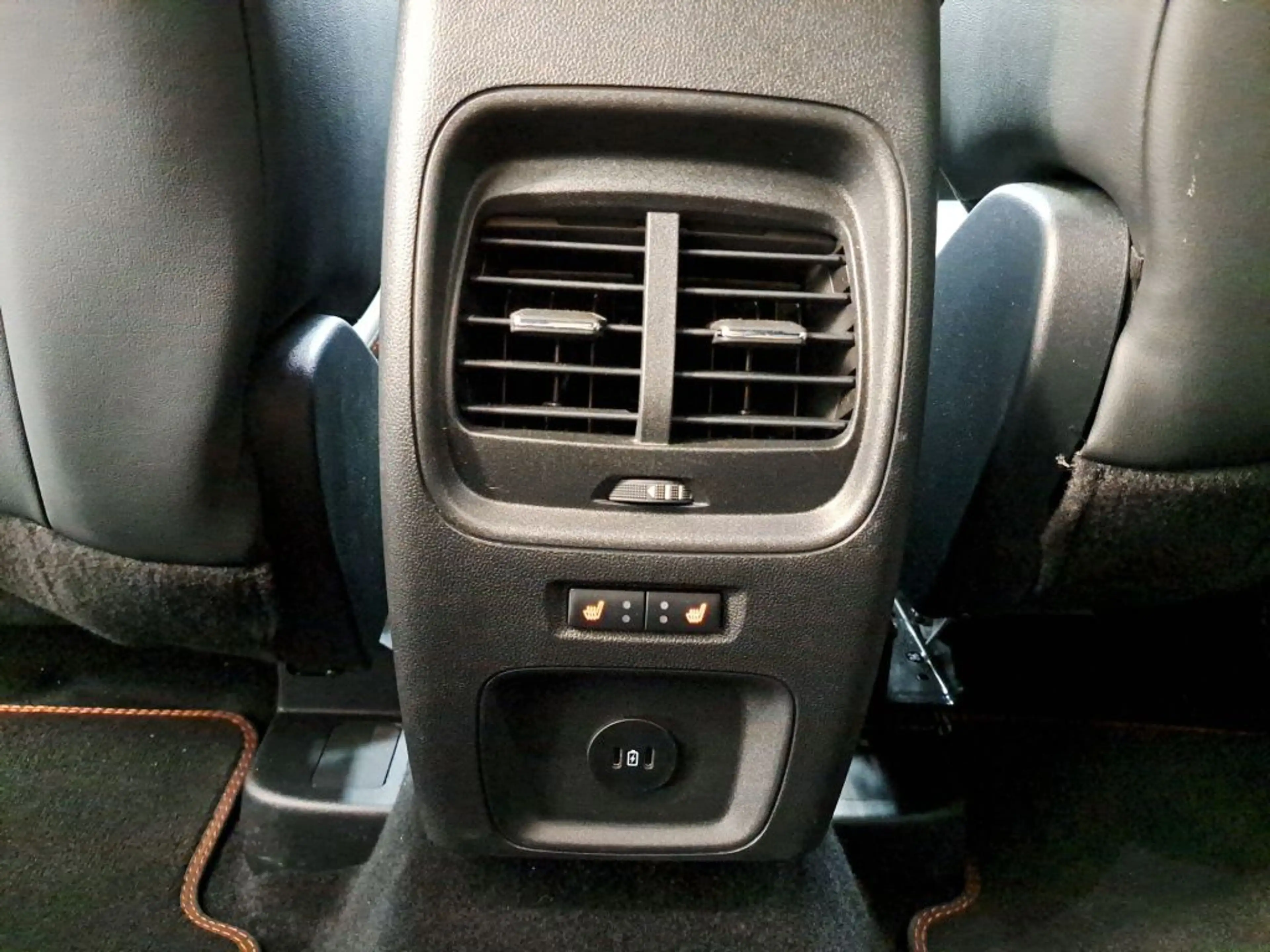 Ford Kuga 2.5 Duratec FHEV 4x4 ST-LINE X AHK+PANO — photo 22