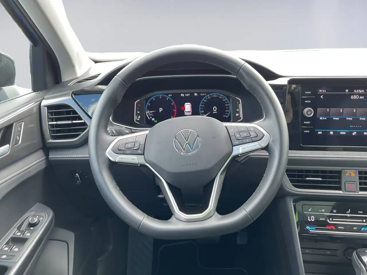 Volkswagen Taos снимка Volkswagen Taos