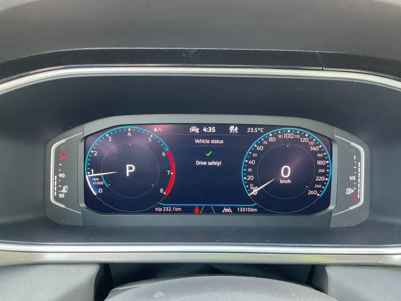 Volkswagen Taos снимка Volkswagen Taos